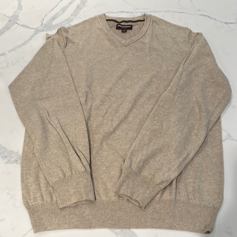 Johnston Murphy V neck sweater